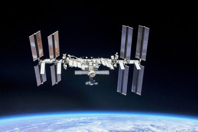 Roskosmos skrydžių į kosmosą vadovas S. Kriliovas teigia, kad Rusija norėtų naudotis TKS ir po 2024-ųjų.