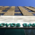 Didžiosios Britanijos vyriausybė kol kas neparduos banko „Lloyds“ akcijų