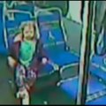 4 metukų mergaitė naktį įsėdo į autobusą, nes užsimanė kokteilio