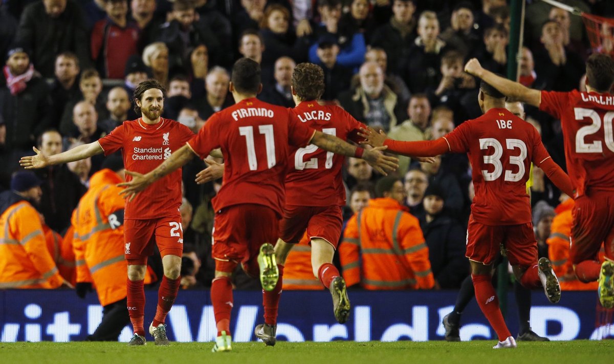 "Liverpool" futbolininkai džiaugiasi