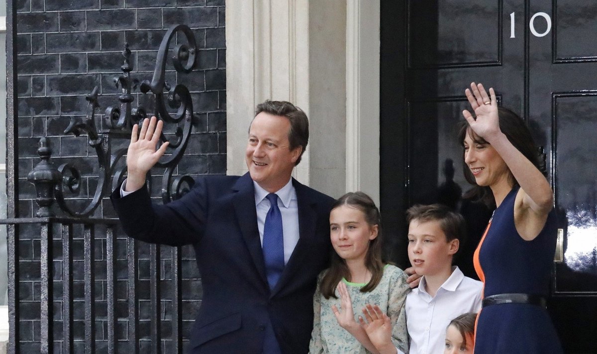 Davidas Cameronas su šeima