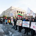 Protestuotojai prie Seimo reikalavo nežvalgyti skalūninių dujų