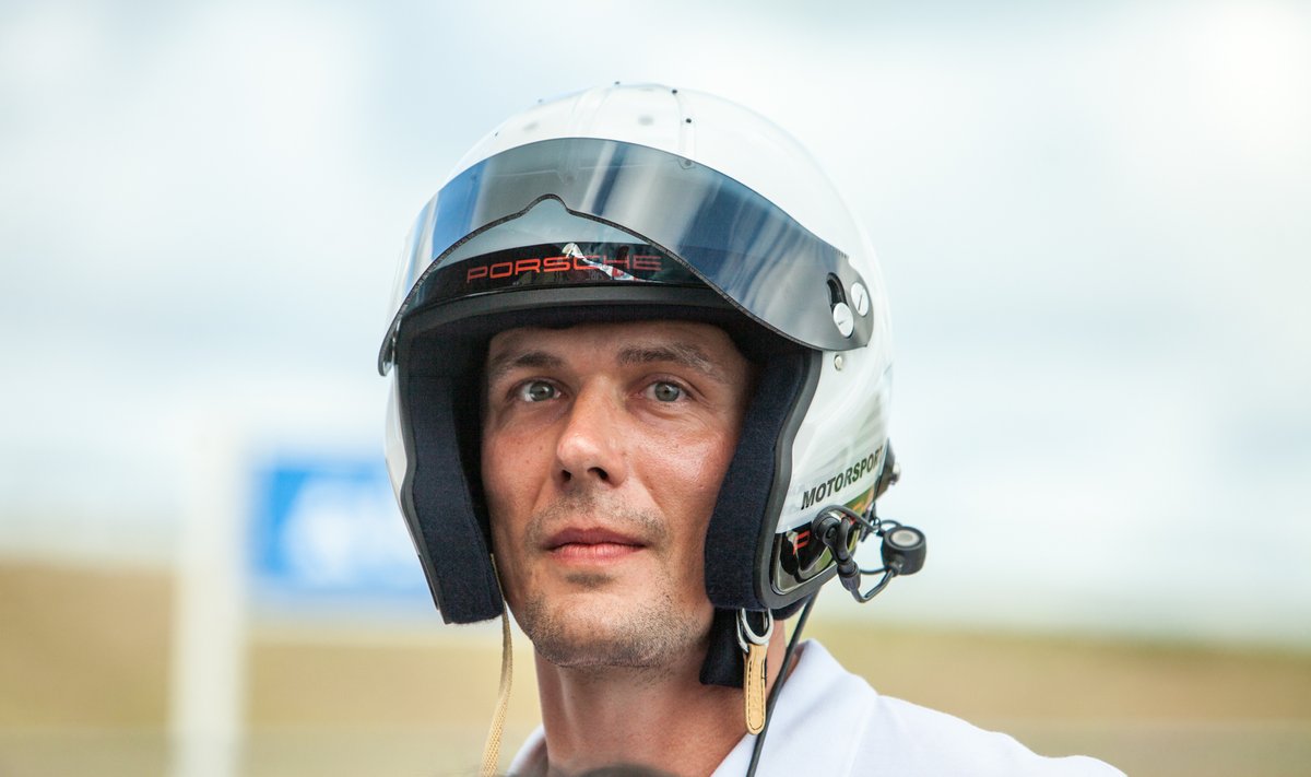 Robertas Javtokas 1000 km lenktynių trasoje vairavo Porsche automobilį