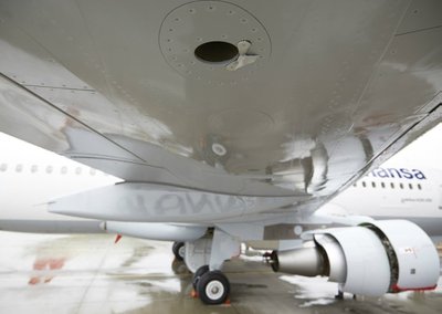 Airbus A320 įmontuoti triušmą slopinantys gumbeliai. Shutterstock/Lufthansa nuotr.