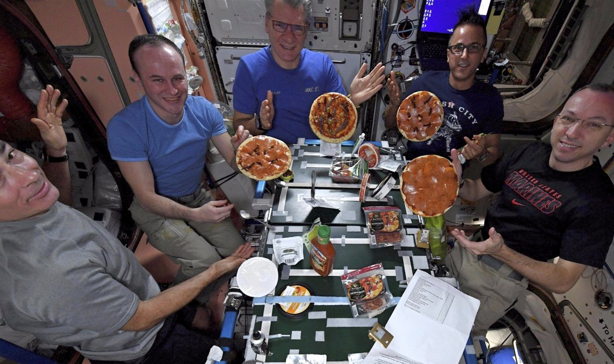 Picų vakarėlis kosmose