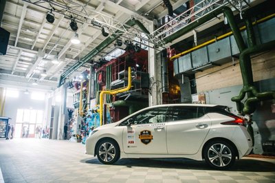 Elektromobilis "Nissan Leaf"