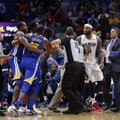 NBA naktis: Bookerio šou, Cousinso ir Duranto konfliktas bei su ramentais areną palikęs Curry