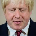 Griūva politinis kortų namelis: britai priblokšti dėl B. Johnsono sprendimo