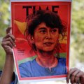 Mianmare tęsiantis protestams pratęstas Aung San Suu Kyi suėmimas