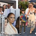 Jennifer Lopez dukra viešumoje matoma retai: nė vienai lyčiai savęs nepriskirianti 15-metė šįkart pasirodė su garsia mama