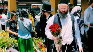 Šabo metu žydų ultraortodoksų gyvenimą iš arti pamatęs lietuvis: žmonos plaukus gali pamatyti tik jos vyras, o apie seksą nekalbama iki pat vestuvių