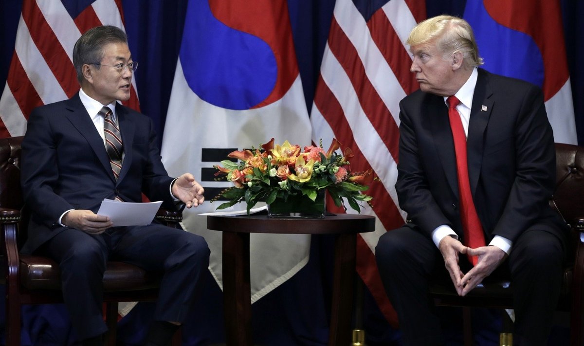 Moon Jae-inas Jungtinėse Tautose susitiko su Donaldu Trumpu