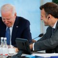 Prancūzijos žiniasklaida: Trumpas nepatenkintas, kad Macronas ir Bidenas rado sutarimą