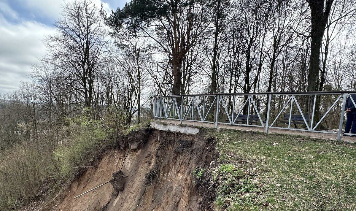 Vilniuje dėl nuošliaužos uždaryta Plikakalnio atodangos aikštelė
