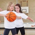 Treneris išdėstė, kodėl vaikams būtinas fizinis aktyvumas: pasakė, kiek laiko kasdien turėtų sportuoti