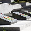 Vilnius plans to remove Soviet sculptures from Antakalnis Cemetery in September
