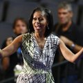 Michelle vėl bando paskleisti B.Obamos kerus