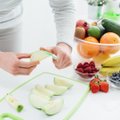 4 paprasti triukai, kurie paskatins valgyti sveikiau