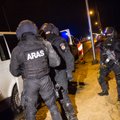 Gausios policijos pajėgos Vilniuje ieškojo su automatu „Kalašnikov” pasprukusio bėglio