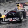 D.Coulthardas „Formulės-1“ bolidu raižė Vilniaus gatvę