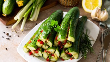 12 receptų su agurkais: ne tik dieviškai gardu, bet ir kūno linijas dailina