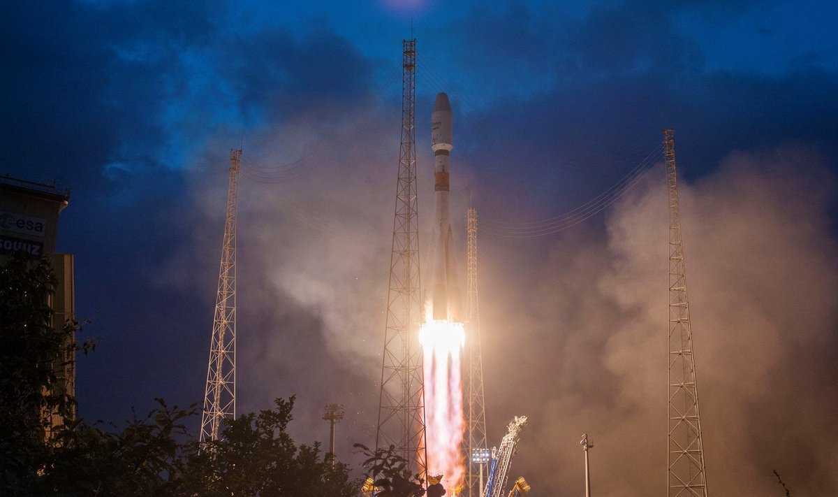 Raketa Sojuz skraidina šešis Airbus SE ir OneWeb palydovus