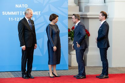 Liuksemburgo ministras pirmininkas Xavier Bettel su sutuoktiniu Gauthier Destenay, Lietuvos Respublikos Prezidentas Gitanas Nausėda, Pirmoji ponia Diana Nausėdienė