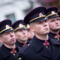 Сейм Литвы решит, поднимать ли военным зарплату