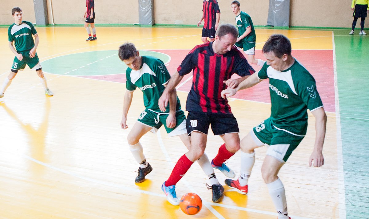 Panevėžys kviečia į salės futbolo turnyrą “Kalėdos 2013“