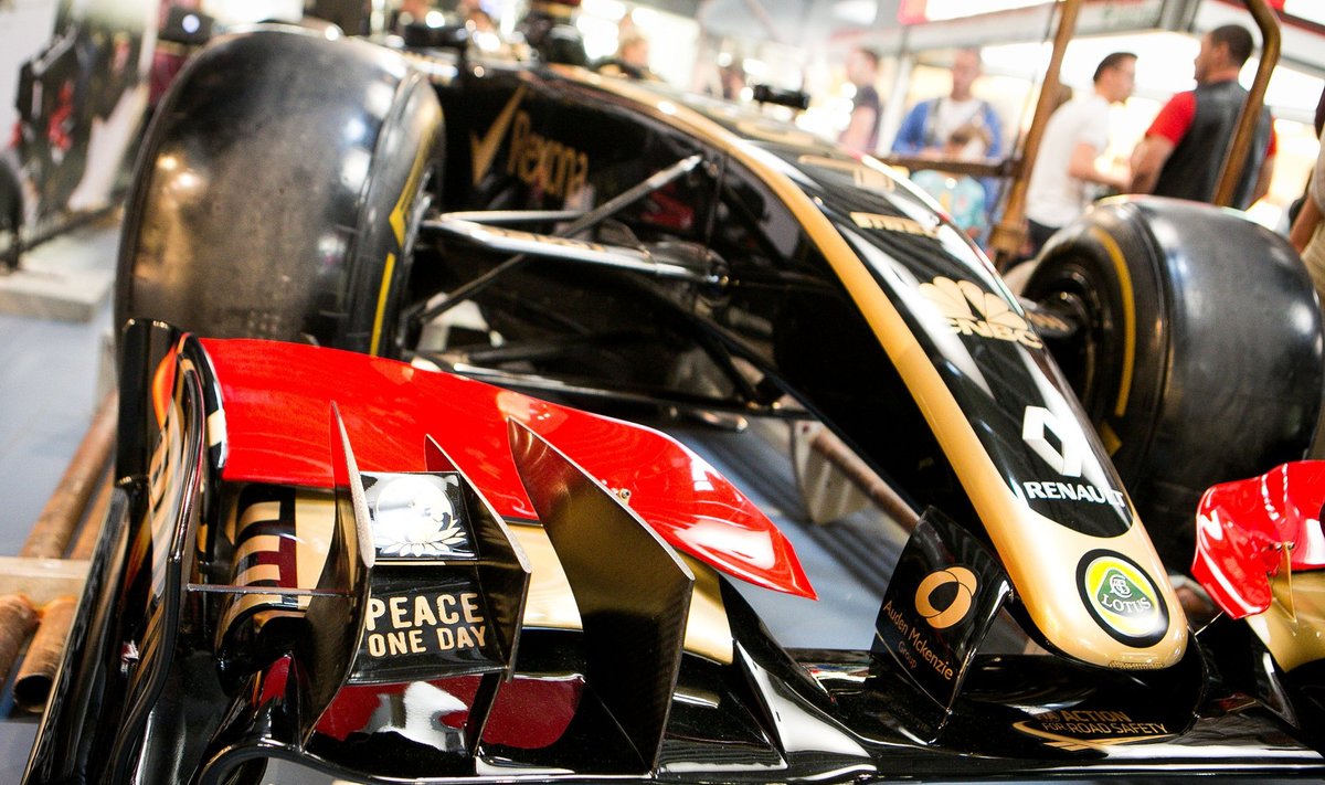Formulės-1 "Lotus" bolidas