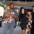 Neįprastas Kardashian ir Westo sūnaus Sainto gyvenimas: atsidūrė internete dar negimęs