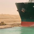 Egiptas visiškai sustabdė laivų eismą Sueco kanalu