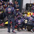 „Red Bull“ pagrasino palikti „Formulę-1“
