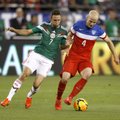 Kontrolinėse futbolo rungtynėse - rezultatyvios JAV ir Meksikos rinktinių lygiosios
