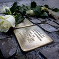 На тротуарах 4 городов Литвы – плитки в память о жертвах Холокоста