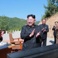 Kim Jong-unas slapta apsilankė prie Pietų Korėjos sienos
