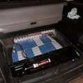 Vilnietis mašinos slėptuvėje vežė net 5 tūkstančius pakelių cigarečių