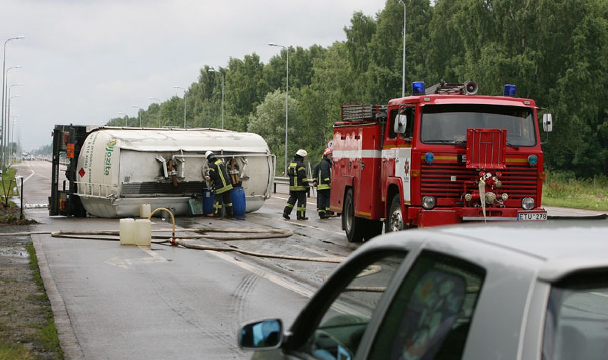 Benzovežio avarija Kauno rajone
