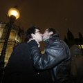 Britų parlamentarai per istorinį balsavimą pritarė gėjų santuokoms