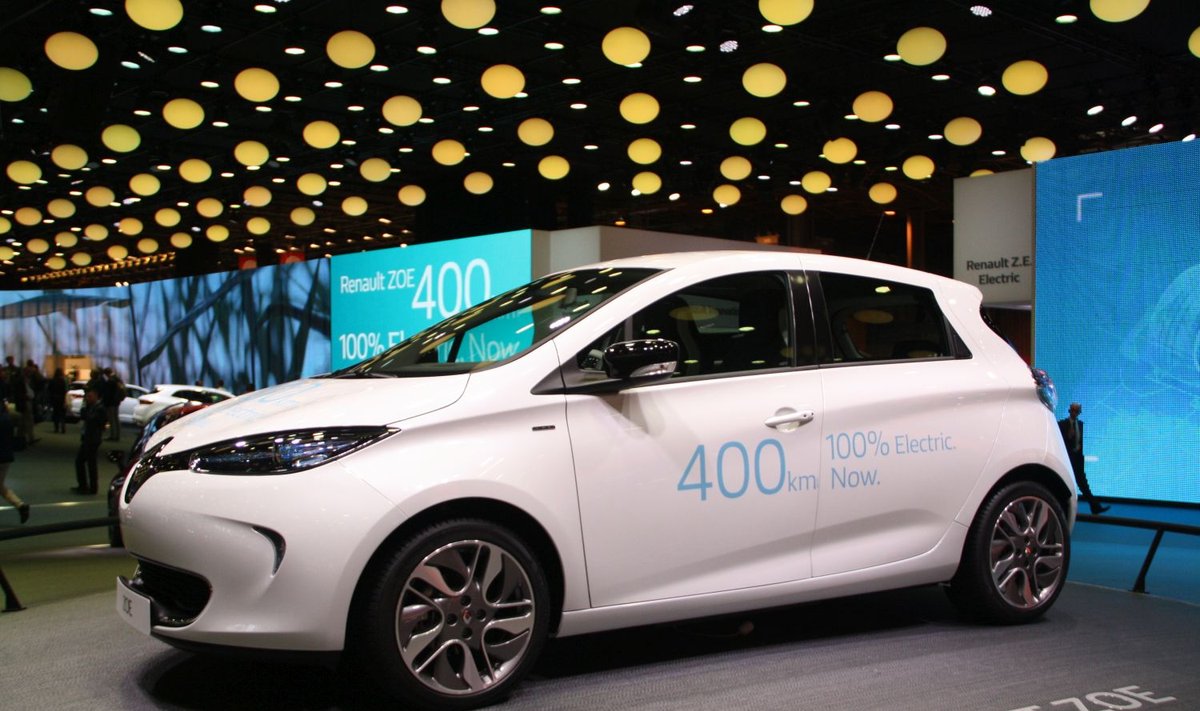"Renault Zoe" dabar galės vienu įkrovimu įveikti iki 400 km