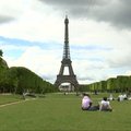 Nuo Paryžiaus Eiffelio bokšto – skrydis lynu