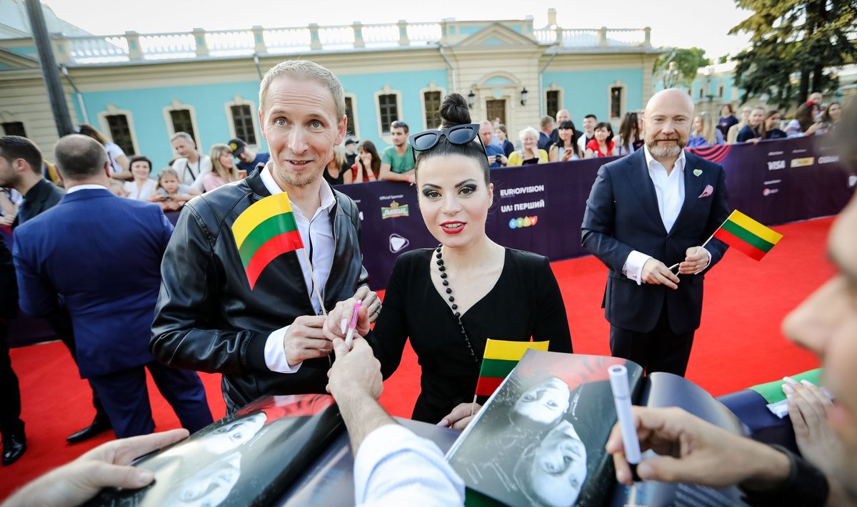 “Eurovizijos” atidarymo ceremonije raudonuoju kilimu žengė grupė “Fusedmarc” 