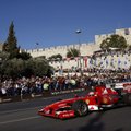 Jeruzalės gatvėmis lakstė „Ferrari“ ir „Marussia“ bolidai