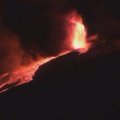 Vėl prabudo Etnos ugnikalnis Italijoje, trumpam uždaryti oro uostai