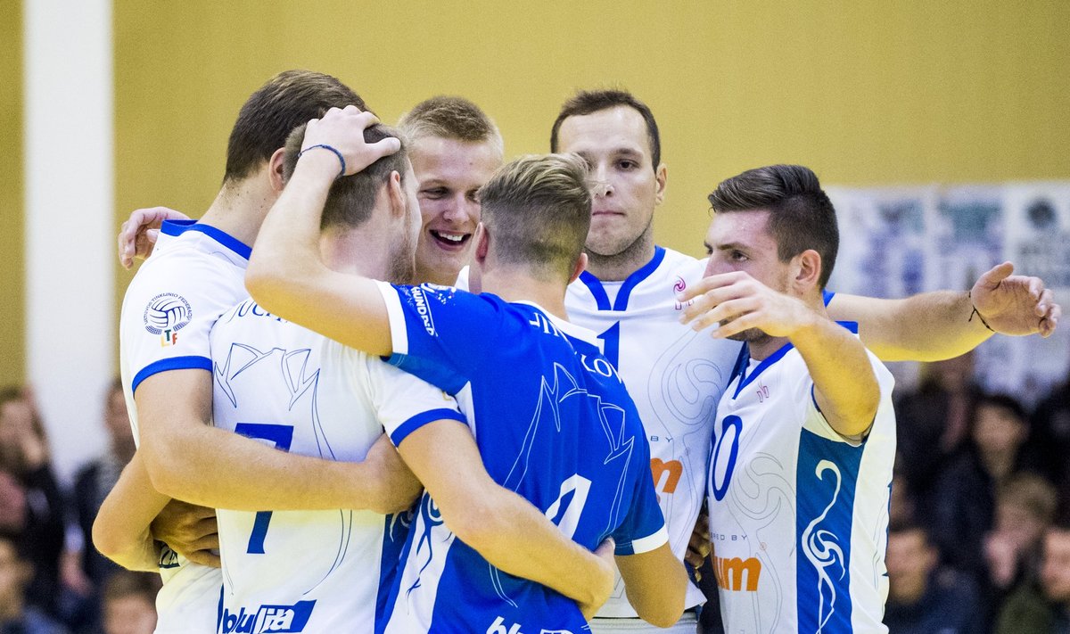"Vilniaus kolegijos-Flamingo Volley"  tinklininkai