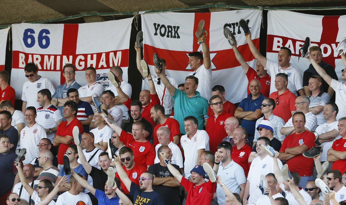 Anglijos futbolo rinktinės fanai