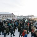 На центральную площадь Уфы вышли сотни людей