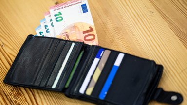 Kuriose užsienio šalyse lietuviai laiko pinigus: atsidaryti sąskaitą ne taip paprasta ir pigu