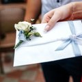 Kiek pinigų dėti į vokelį vestuvėms? Nurodė dvi sumas – tikrai neprašausite
