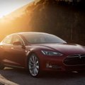 „Tesla“ autopilotas veikia gerai, bet vis dar gąsdina